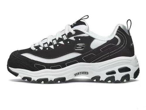 女子买国产鞋视频播放网站,女子买鞋视频播放网站热度飙升